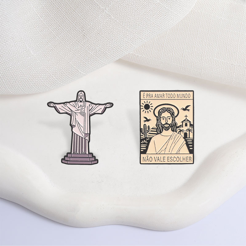 Vintage Fashion Events - Vintage Art Christ The Redeemer Badge