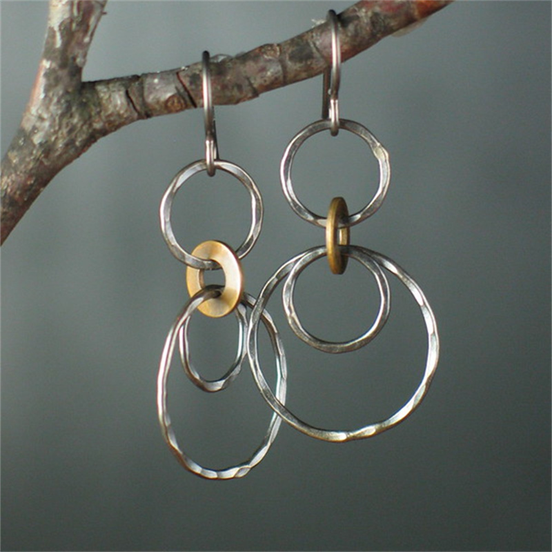 Vintage Fashion Magazine - Vintage Metal Silver Color Continuous Loop